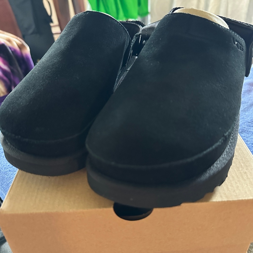 Ugg golden star clogs w fur womens 8